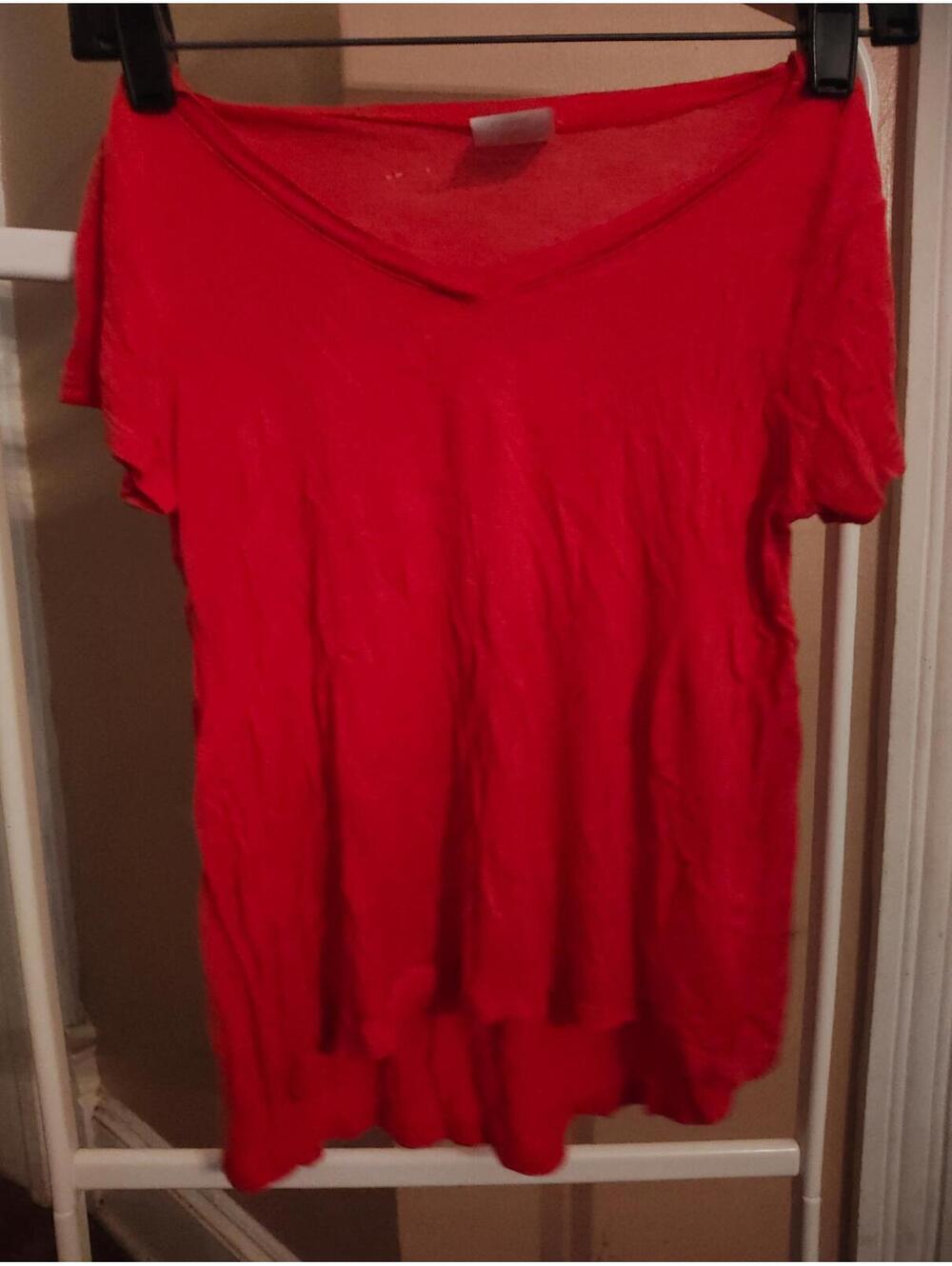 Edge - lightweight youth L v-neck T- shirt - EUC